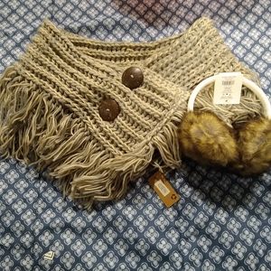 NWT Women's shoulder shawl with earmuffs